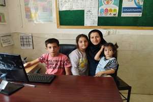 مصاحبه با خانواده باشکوه بهورز خانه بهداشت دهبید از کارکنان مرکز بهداشت ارسنجان